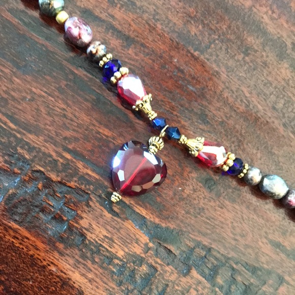 Pretty Handmade Heart Necklace Crystal and Beads - Picture 6 of 7